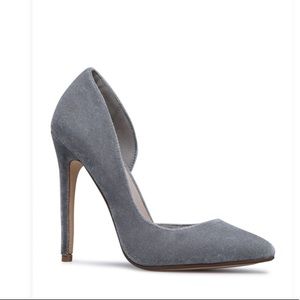 Deetra Grey Velvet 4.5” Heel SHOEDAZZLE size 8